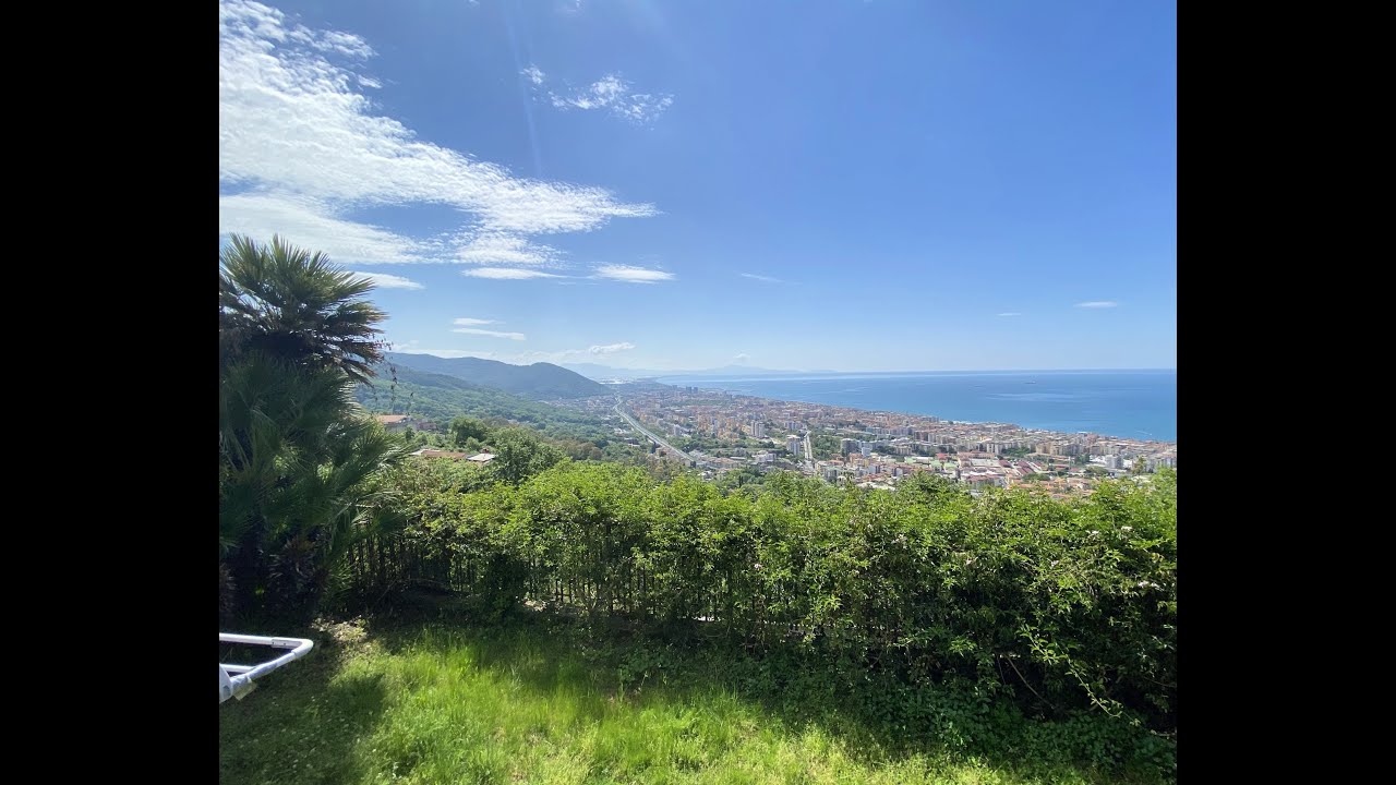 Immobiliare Trezza - Salerno, Casa Manzo: villetta bifamiliare con terrazze vista mare e giardino