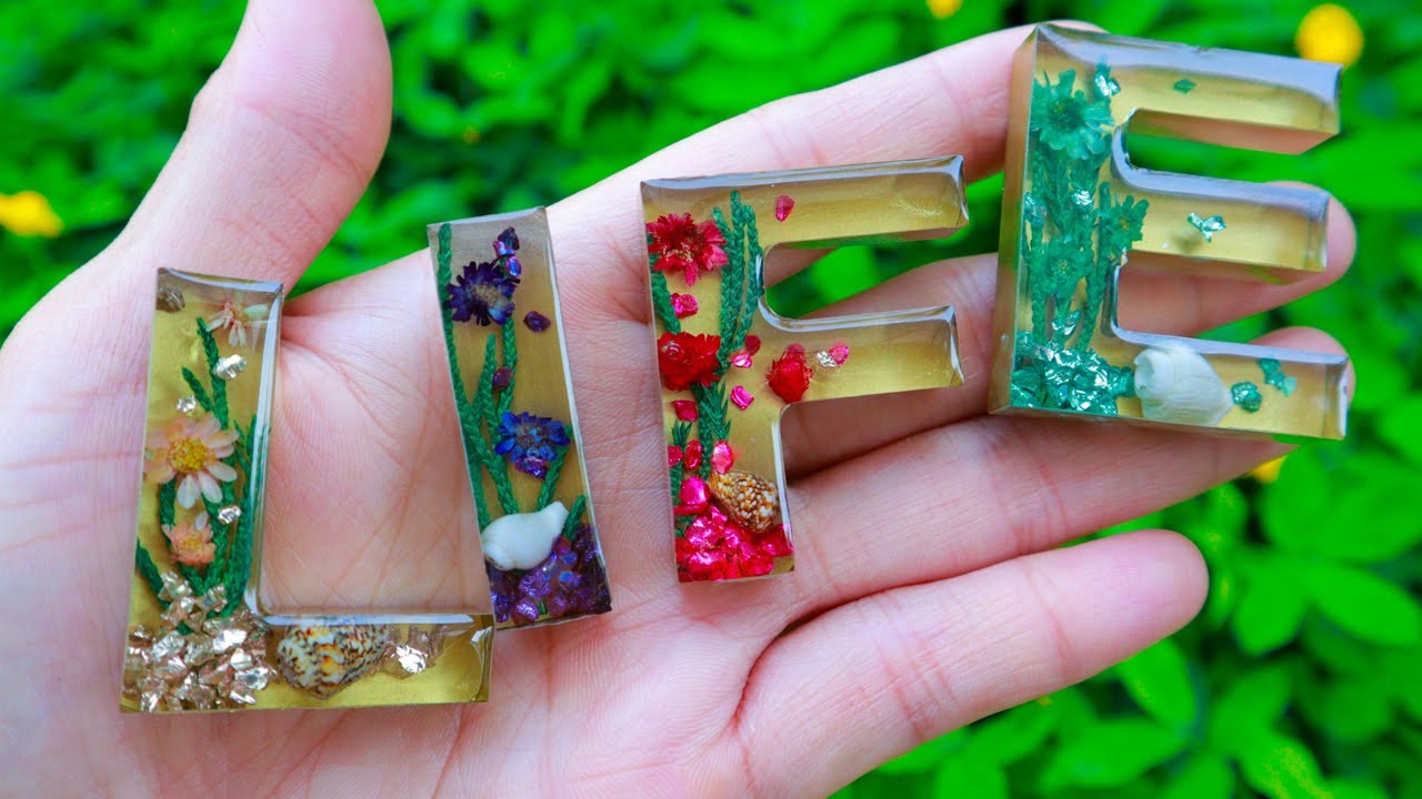 Gold Epoxy Resin Letters Keychain | Personalized resin letters keychain | Letter Resin for Beginners