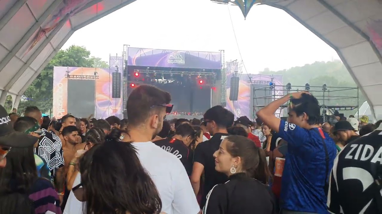 Fatima Hajji AQUASELLA 2023 'Inicio'