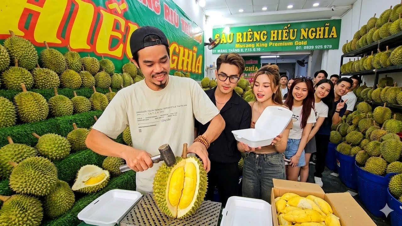 Cận cảnh cao thủ Dũng Dê Khui hàng loạt Sầu Riêng Musang King Cơm Vàng nhìn phát thèm