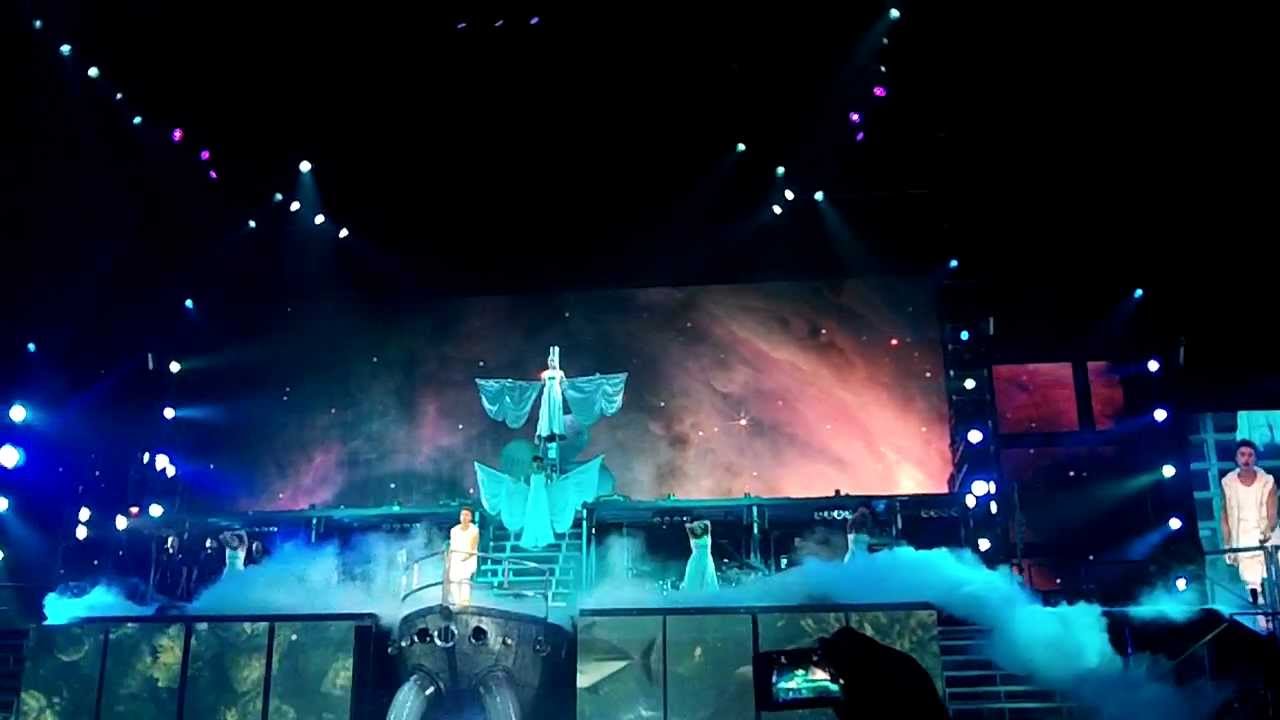 Justin Bieber- All Around The World/ Take You/ Catching Feelings- Believe Tour- Oakland, Ca