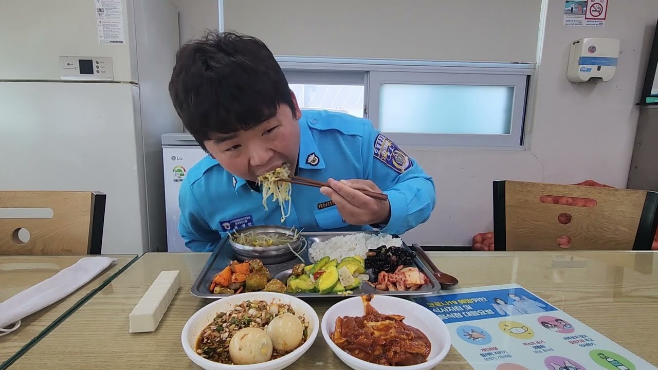 남기사의 취향저격 반찬모음!!(구내식당먹방) busdriver mukbang
