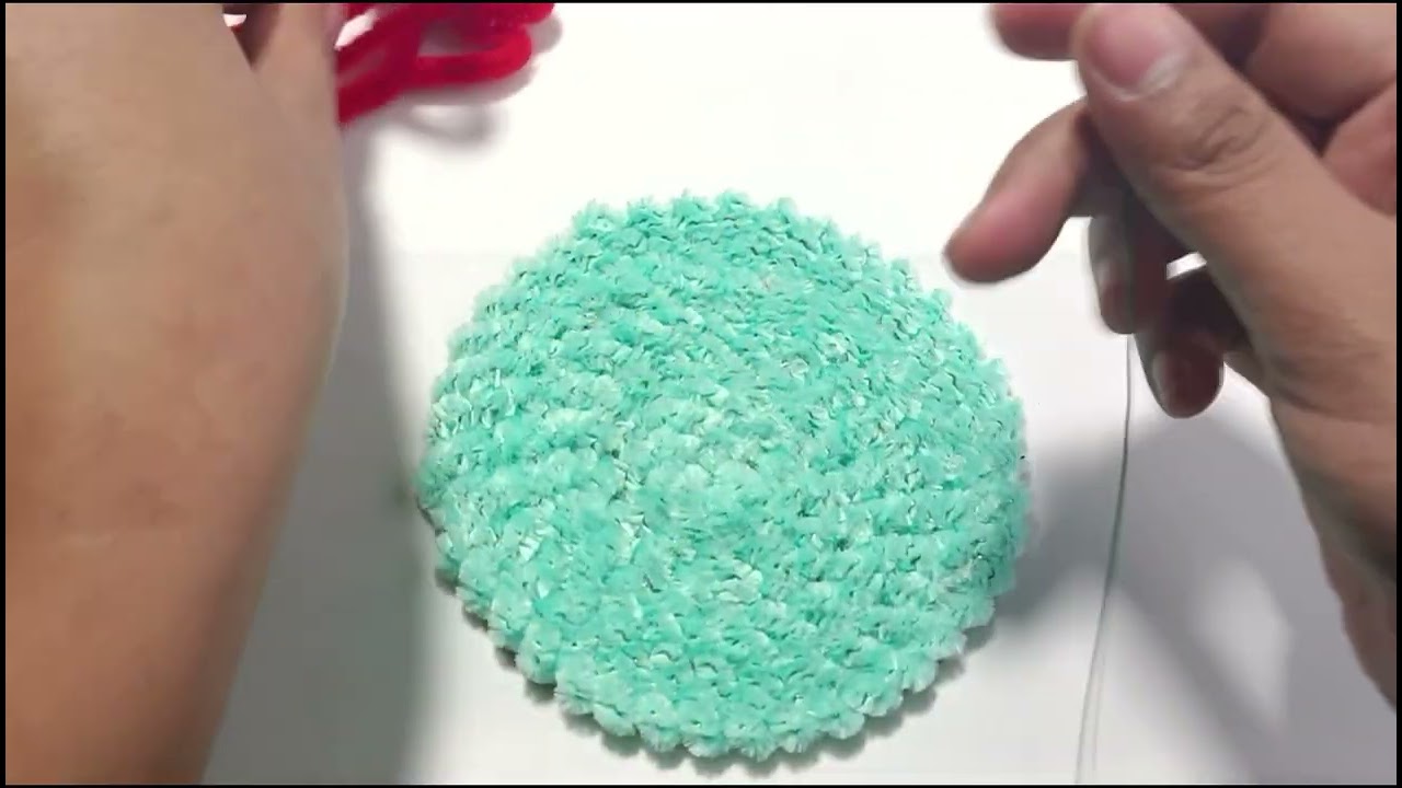 DIY Chenille Wire Valentine's Day Gift Idea #DIY#CraftIdea #BeingCrafterDIY