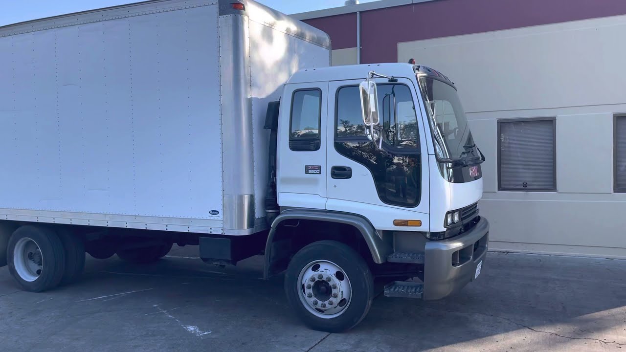 1997 GMC T6500 16’ Commercial Box Truck w/ 2200 lbs Lift Gate Gasoline GM Engine