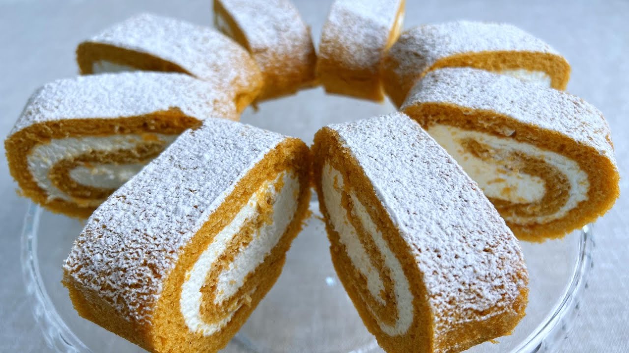 Indulge in This Honey Roll with Luscious Sour Cream Filling – Simply Irresistible