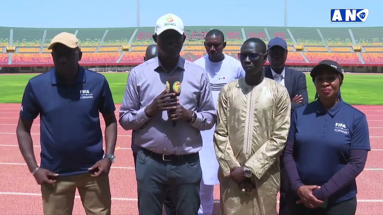 Visite de la Fédération Sénégalaise de football et de la FIFA au Stade Léopold Sédar Senghor