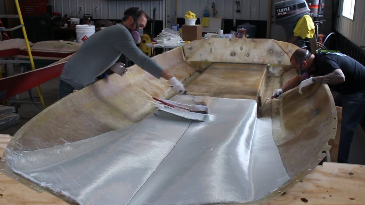 Установка стекловолокна HydroStream Restoration на всю конструкцию корпуса. Часть 11.