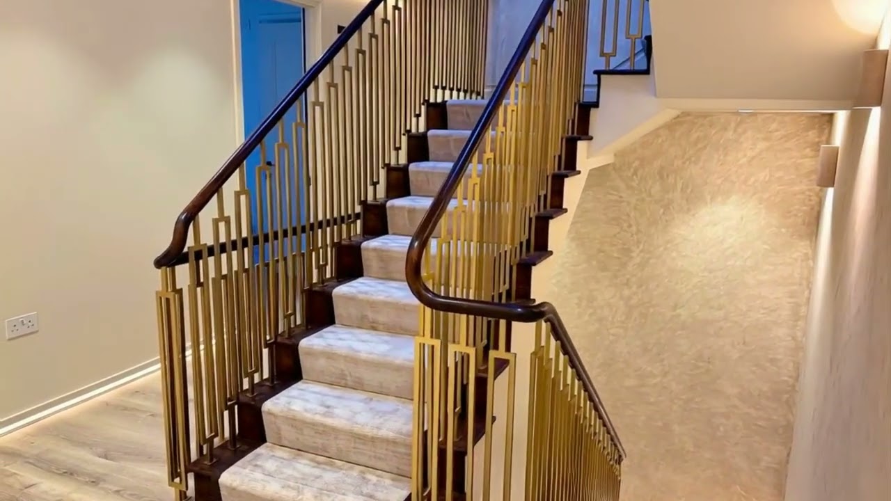 Closed Tread Staircase Designs 2025 | Bespoke Builds & Premium Finishes #interiordesign #homedecor