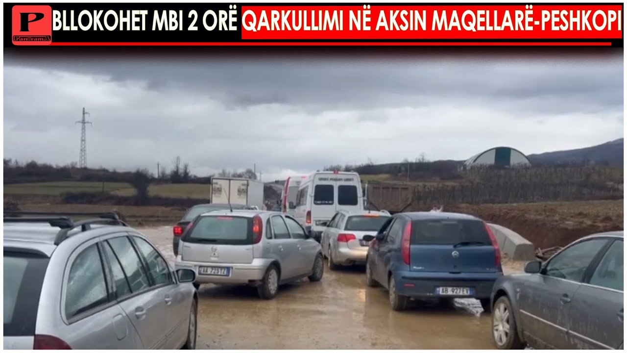Bllokohet mbi 2 or&euml; qarkullimi n&euml; aksin Maqellar&euml;-Peshkopi/Punimet n&euml; rrug&euml;n e arbrit, i bllokuar...