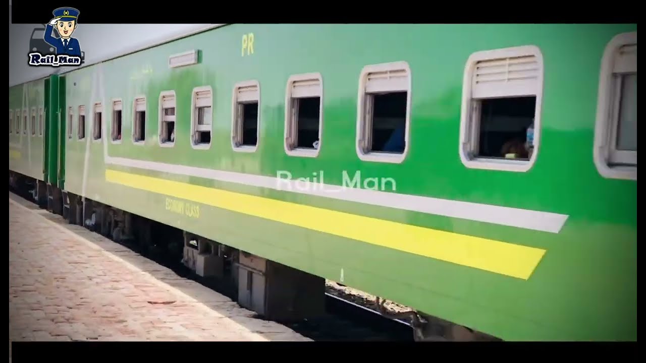 5up Greenline Exp Taking PLC in Speed at Dera Taj Railway Station