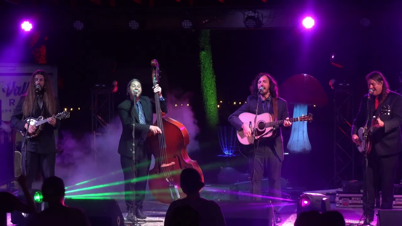 HENHOUSE PROWLERS : Entire 2nd Set : {4K Ultra HD} : Friendly Valley Tavern : Peoria, IL : 8/17/2024