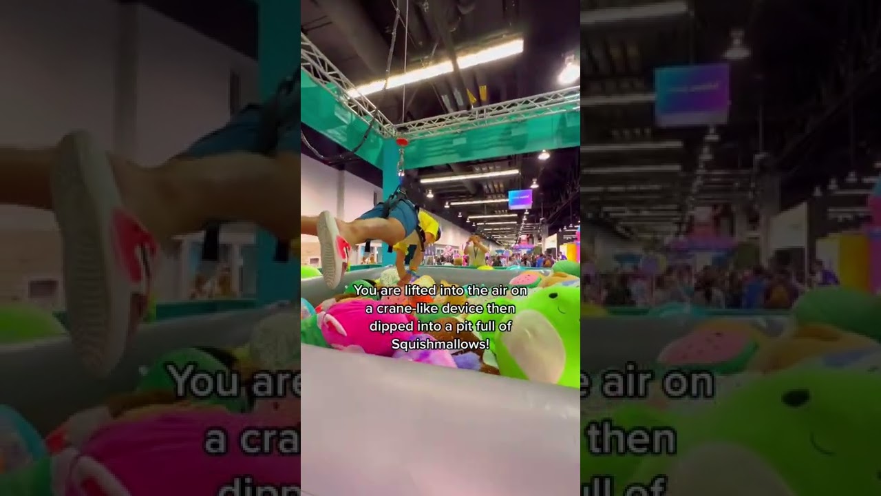 Human claw machine at VidCon! #shorts