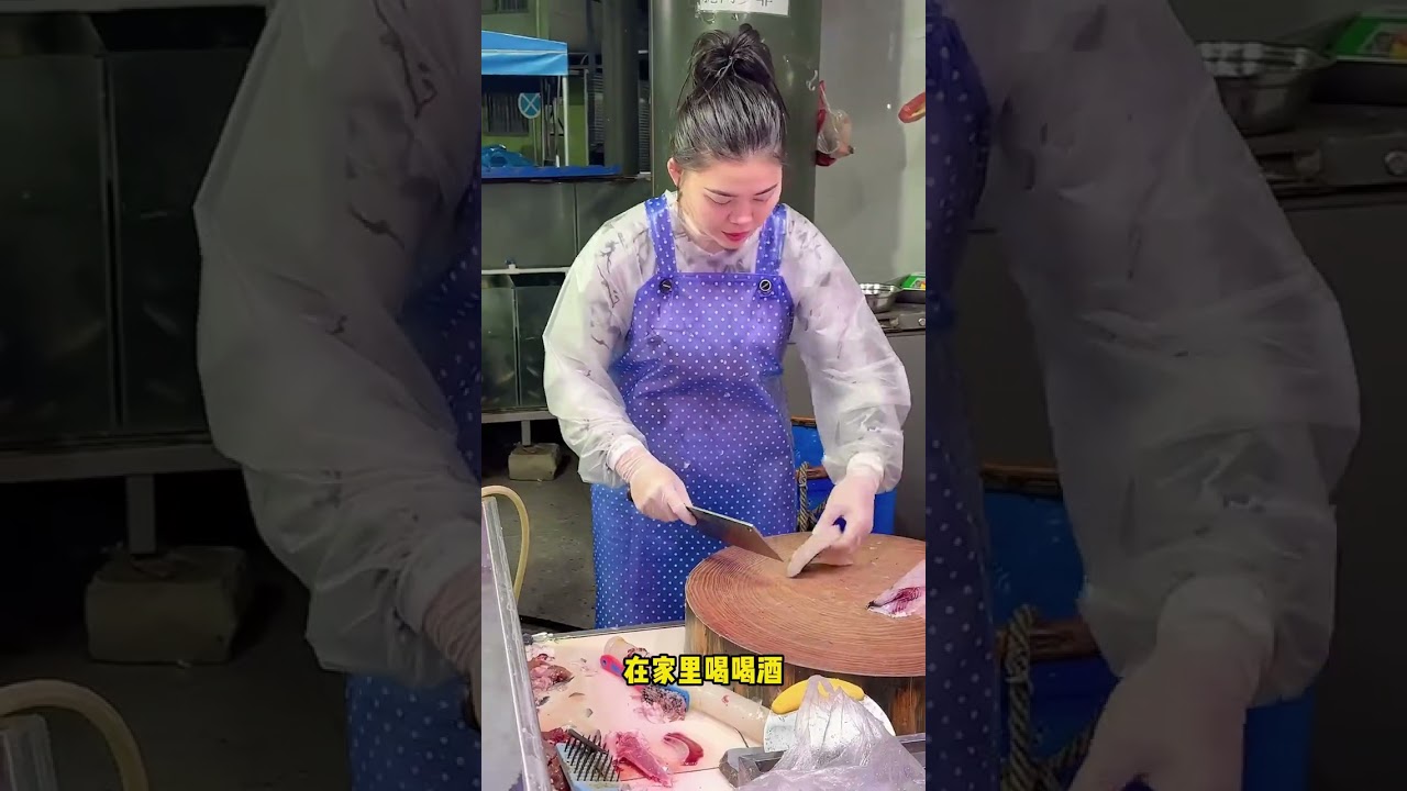 精明美女提硬货找上门！杀鱼妹被迫出手刀工太绝了...