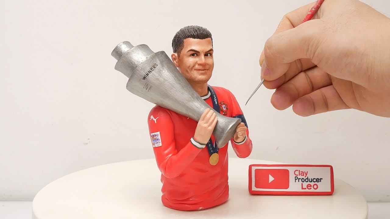 HOW TO MAKE RONALDO WITH CLAY.【Clay producer Leo】