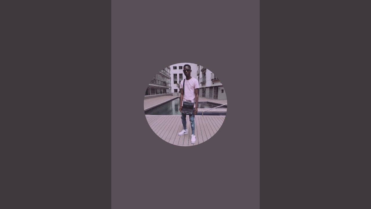 Emkay Hood is live!