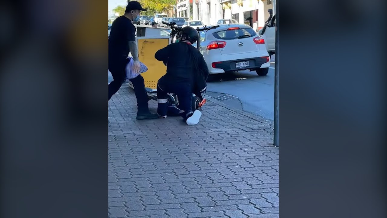 Electric Scooter Theft in Broad Daylight