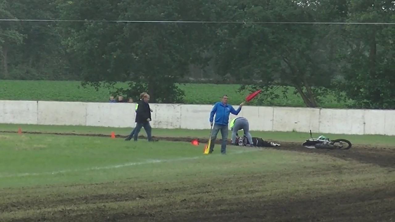 Cup Shorttrack 450cc - Crash 1e manche/ 1e serie - KNMV J&N Grasbaanraces Opende 2018