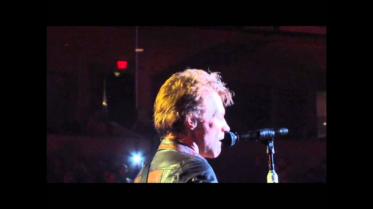 Jon Bon Jovi singing Conway Twitty in Little Rock 10.18.13