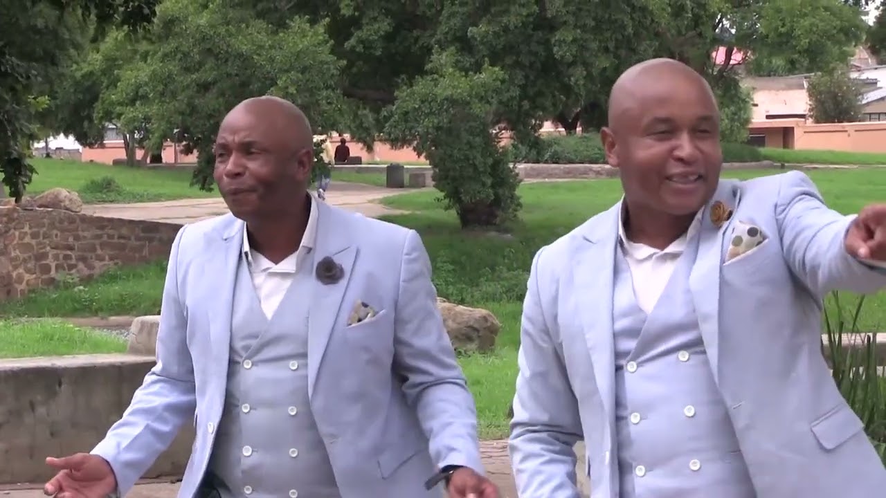 AMAWELE MAWELANE - WALK IN THE LIGHT