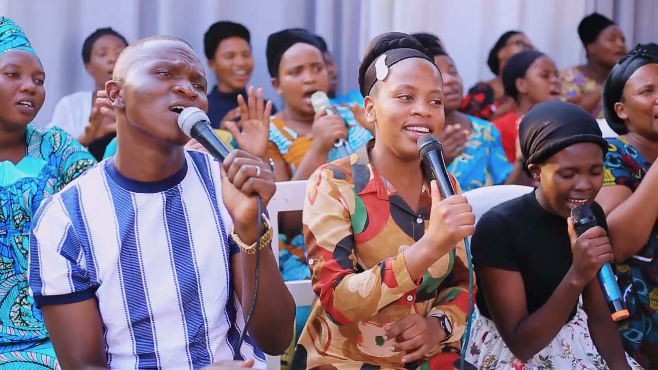 Ninde uhwanye nawe covered by Future hope