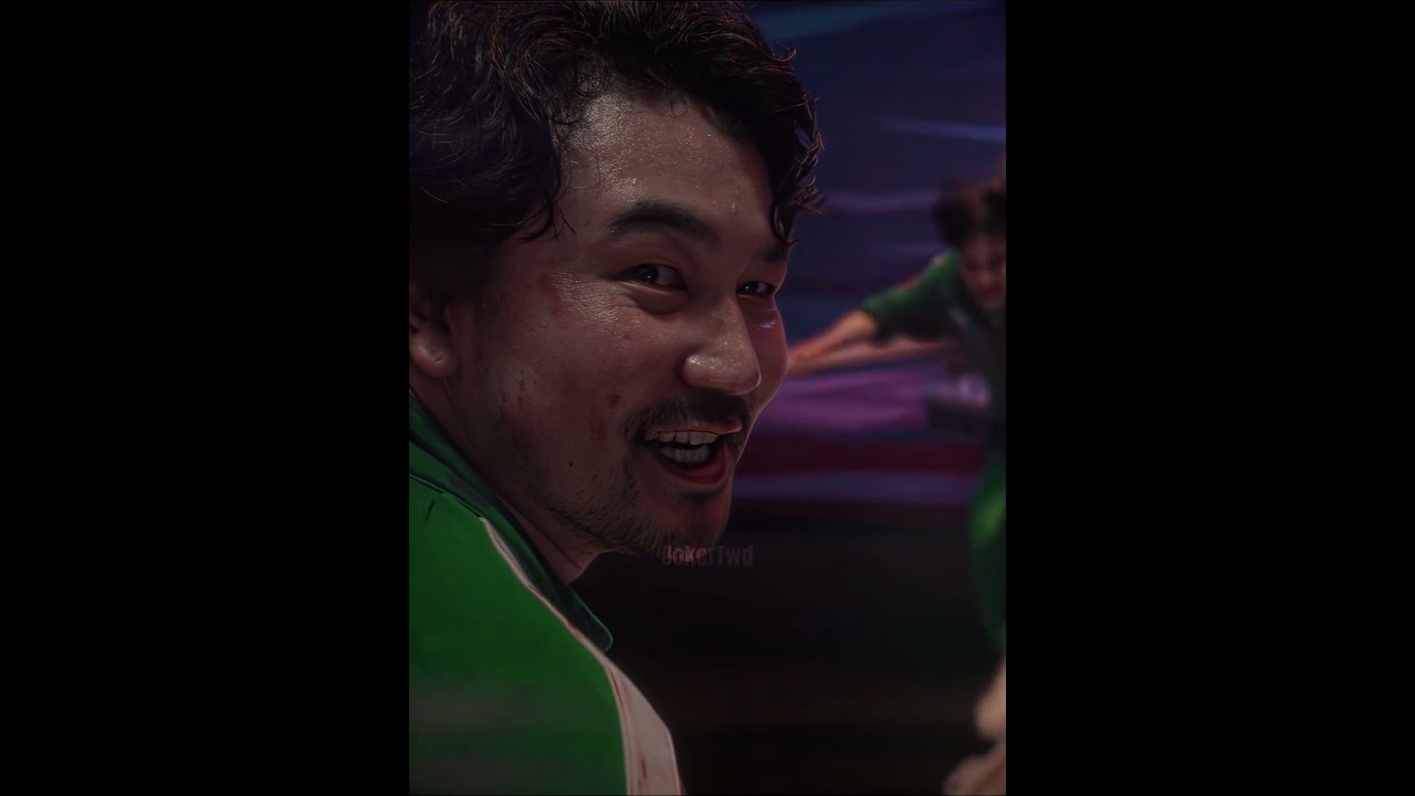 un joueur pousse des joueur devant 456 VF / Squid Game Saison 3 #shorts