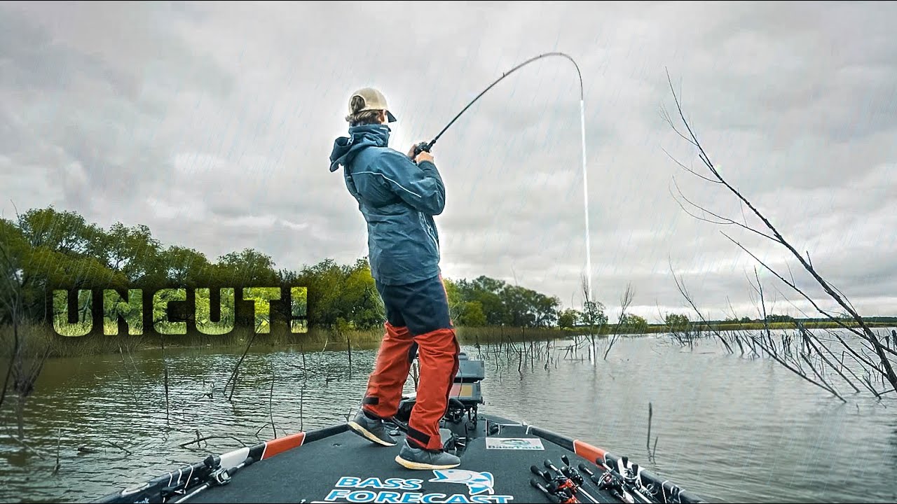 Uncut Fishing In The Rain With Topwater!