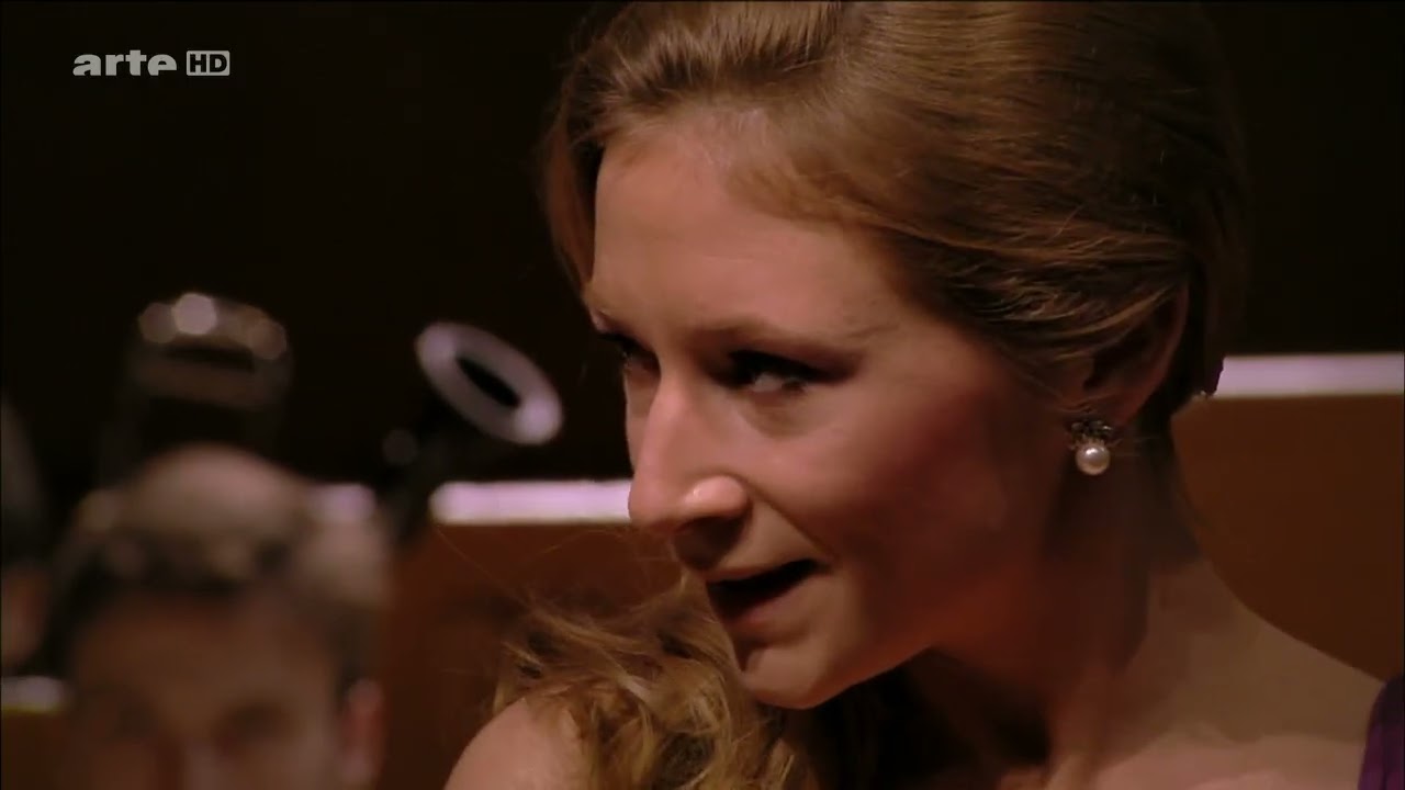 Sabine Devieilhe Dazzles with her Coloratura as Euridice (for her Birthday)
