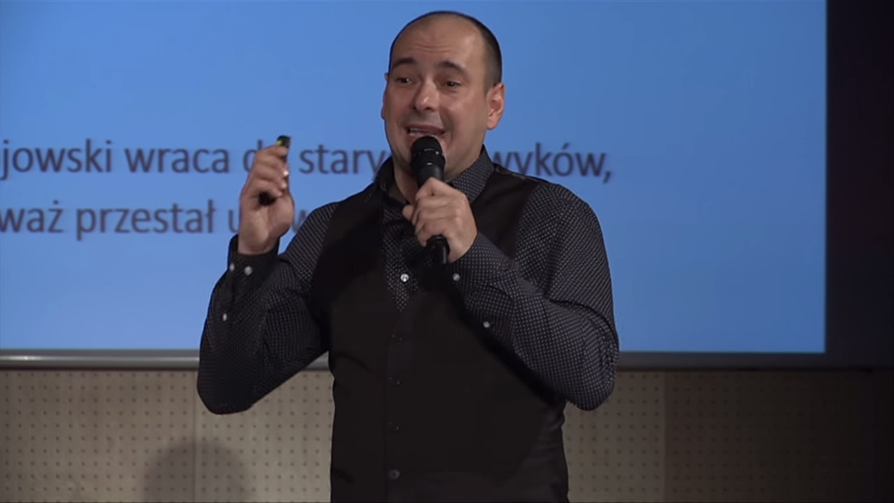 Rozwój czy rozbój. Jak korzystać z rozwoju osobistego | Artur Makieła | TEDxPolitechnikaWroclawska