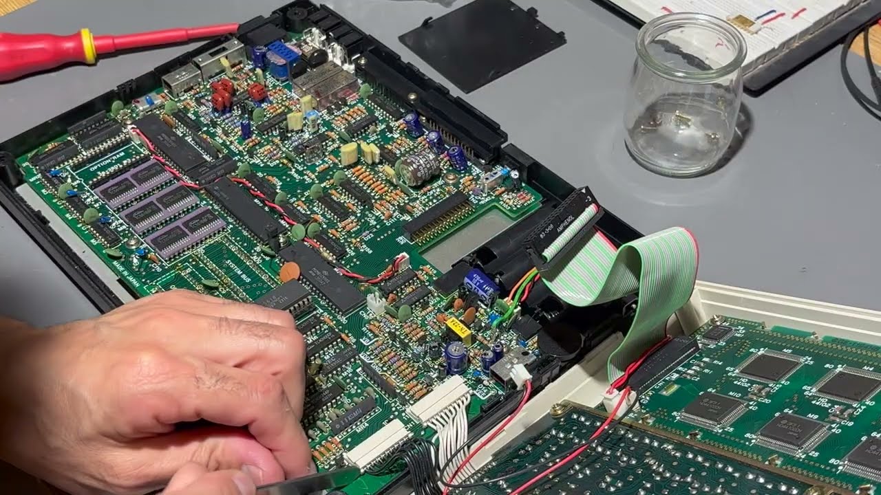 Another battery drama? TRS 80 Model 100 - Battery backup replacement