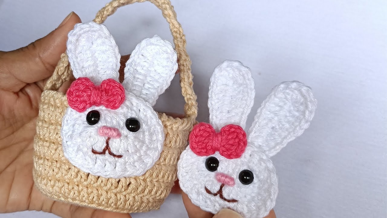 Coelhinho de crochê para aplicação fácil de fazer