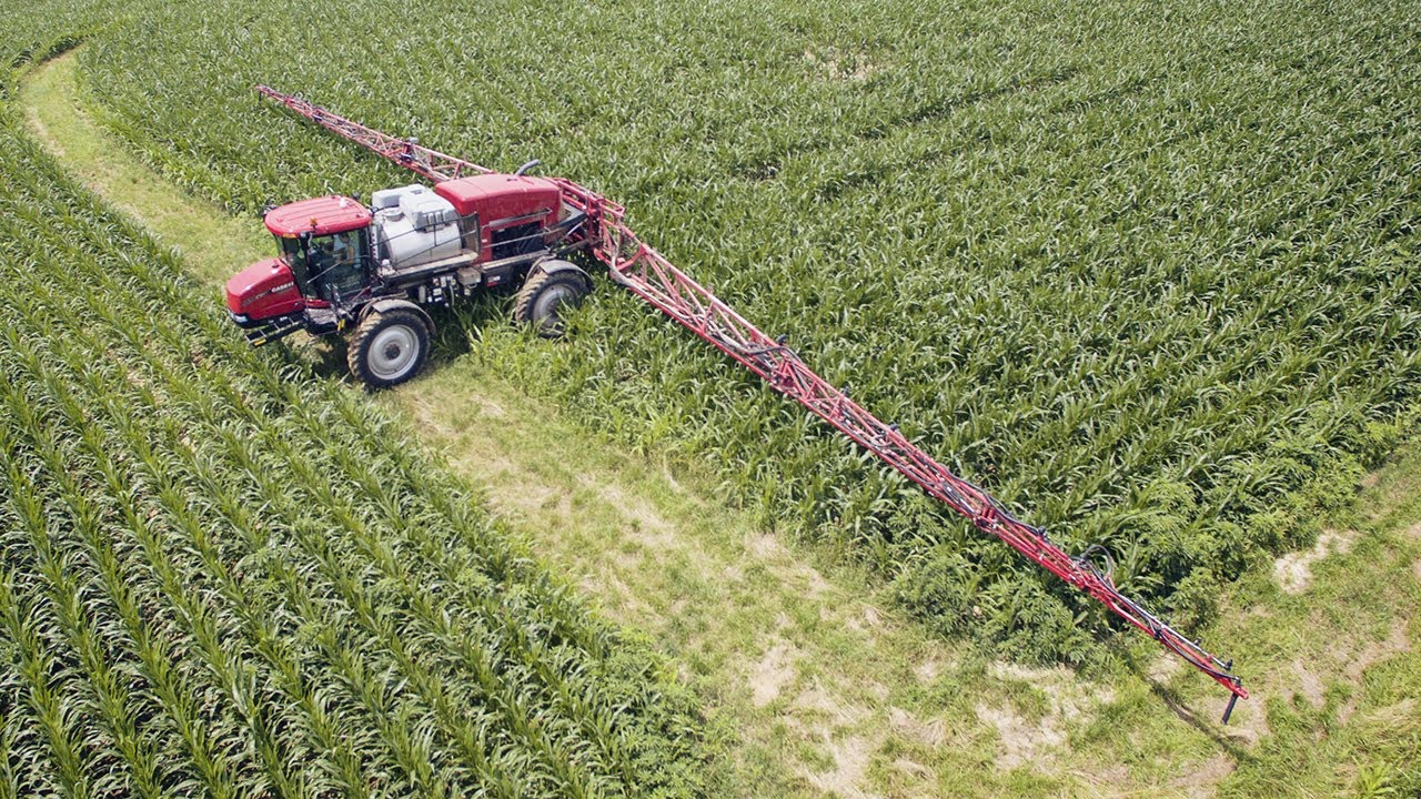 Case Patriot 4430 Sprayer w/120 Foot Booms - Spraying Status
