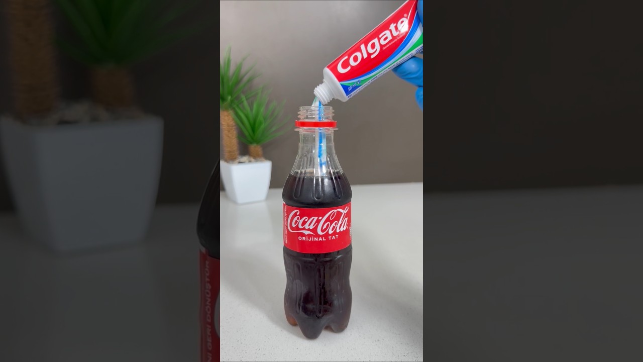 Cola ve Diş Macununu Karıştırın, Sonucuna İnanmanız M&uuml;mk&uuml;n Değil #shorts #tips #cleaning
