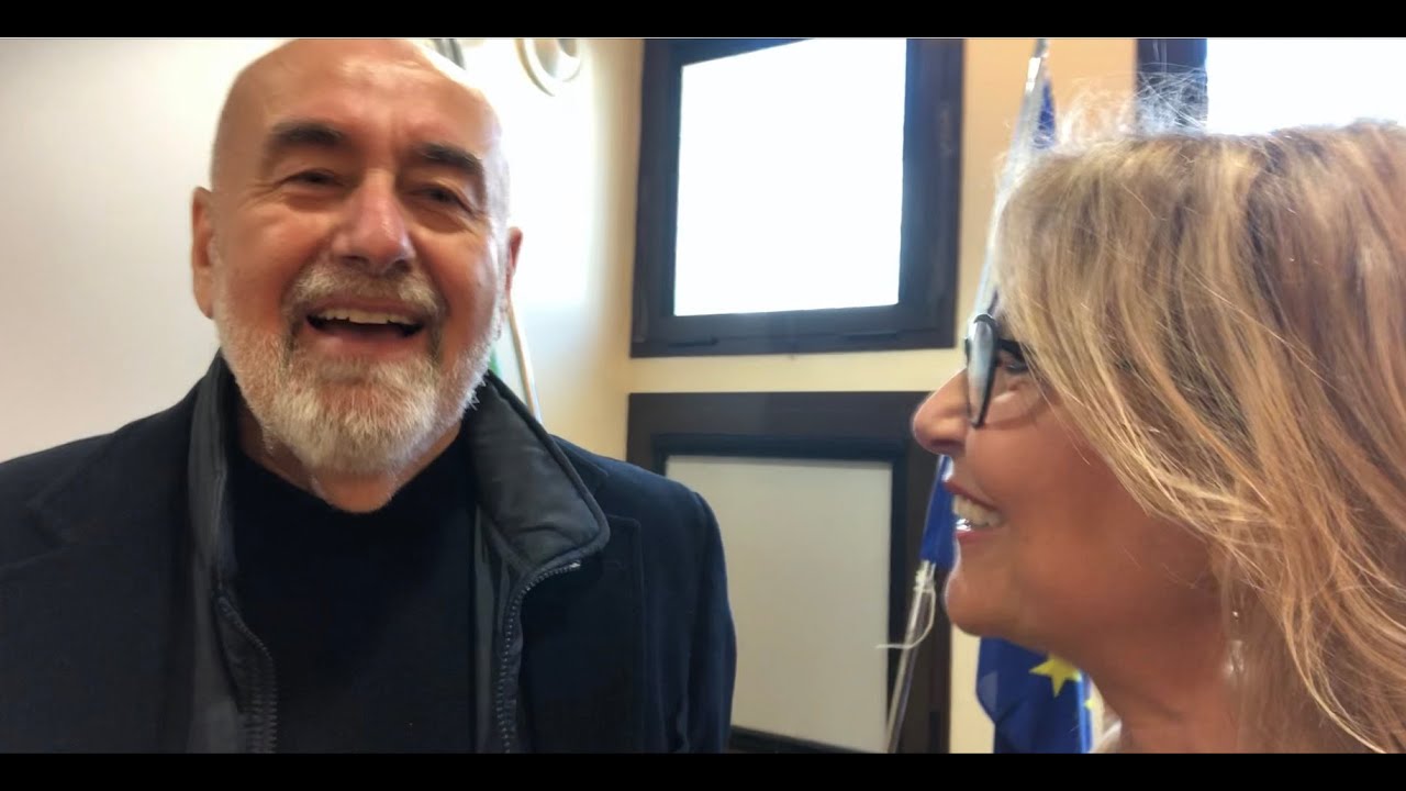 Intervista a LORENZO BECCATI (la voce del Gabibbo-Drive In- Striscia la notizia) -  per RadioRCS