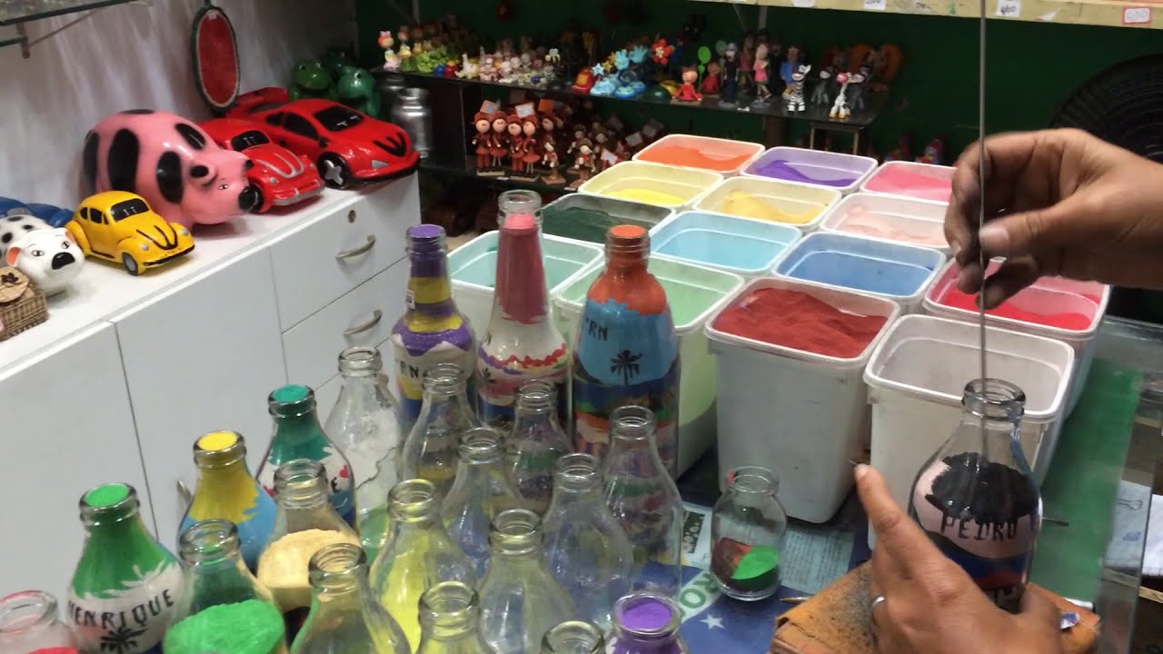 Riquinho desvenda o segredo das garrafinhas de areia colorida em Natal (2015)