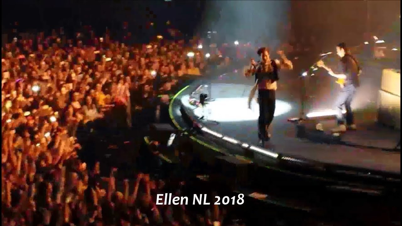 Harry Styles opening & closure, songs & talks, Amsterdam 14-3-2018