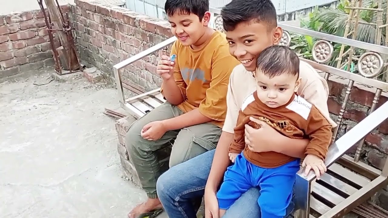 আলহামদুলিল্লাহ জীবনে অনেক বড় একটা স্বপ্ন পূরণ হতে  যাচ্ছে।অনেকগুলো বাজার গুছিয়ে রান্না করে নিলাম। 