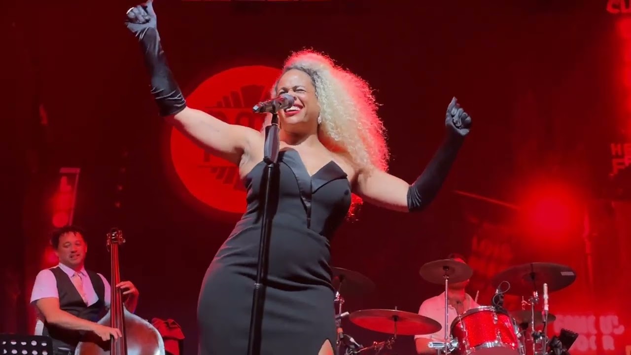 #PMJTour Front row view of live PMJ show (2of4) | Majestic Music Club, Bratislava, Slovakia 05/10/23