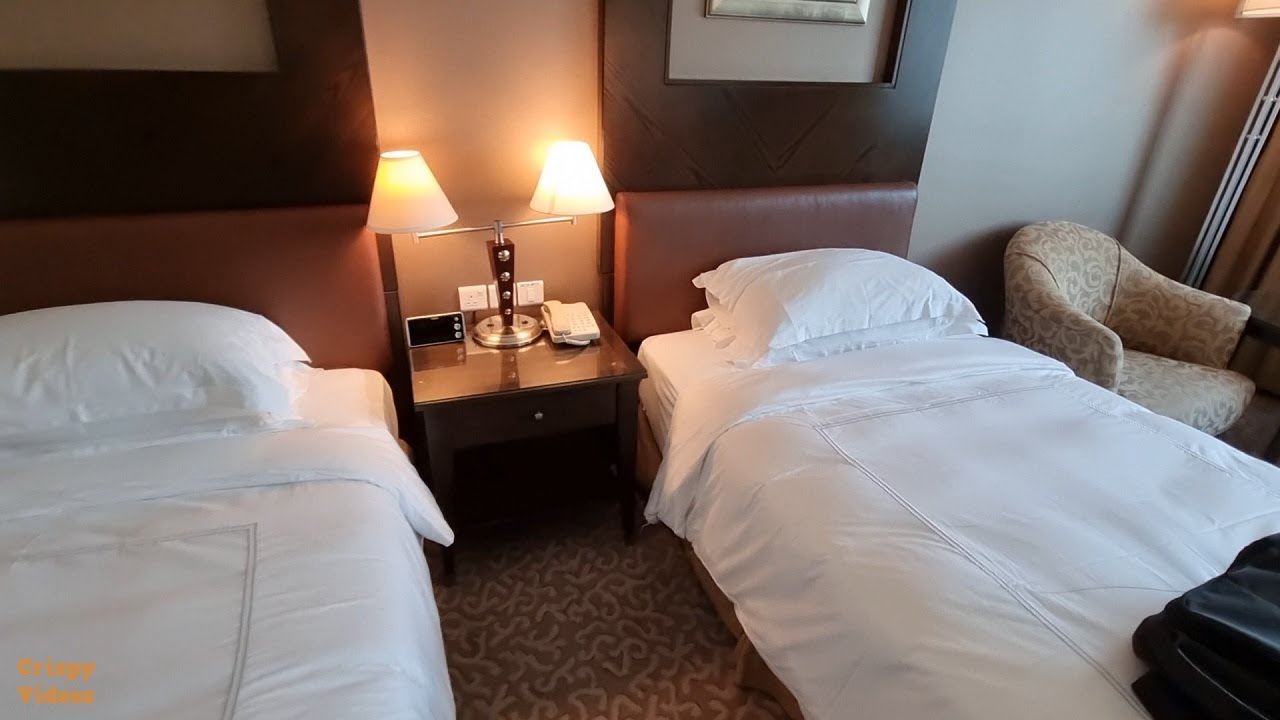 Swissotel Al Murooj Hotel Dubai Classic Room Tour - 5 Star Hotel