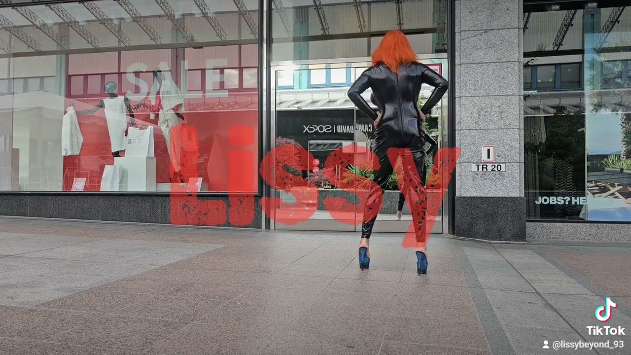 Latex Catsuit in public 