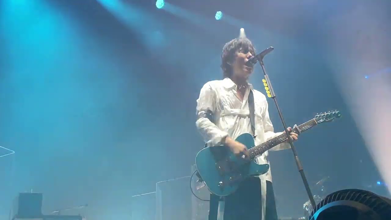 RADWIMPS - Zenzenzense 前前前世 4K (Live in Paris 2023)