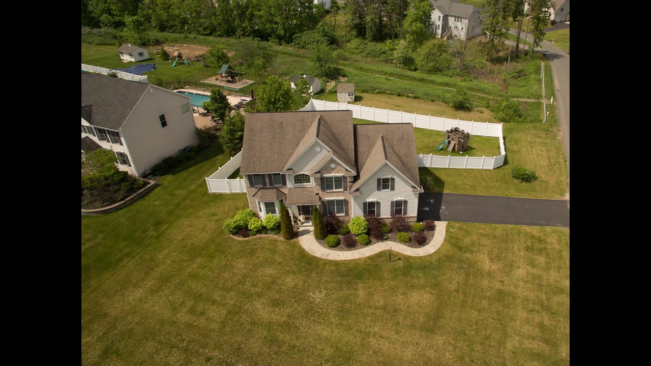 1 Fairview Ln, Mechanicville, NY 12118