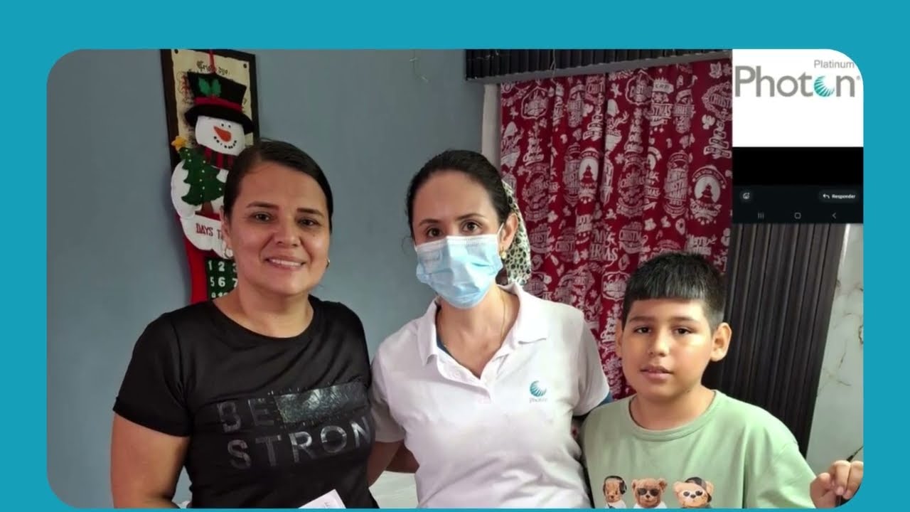 Photon y Conacce Chaplain junto con la Dra. Stefany Figueroa