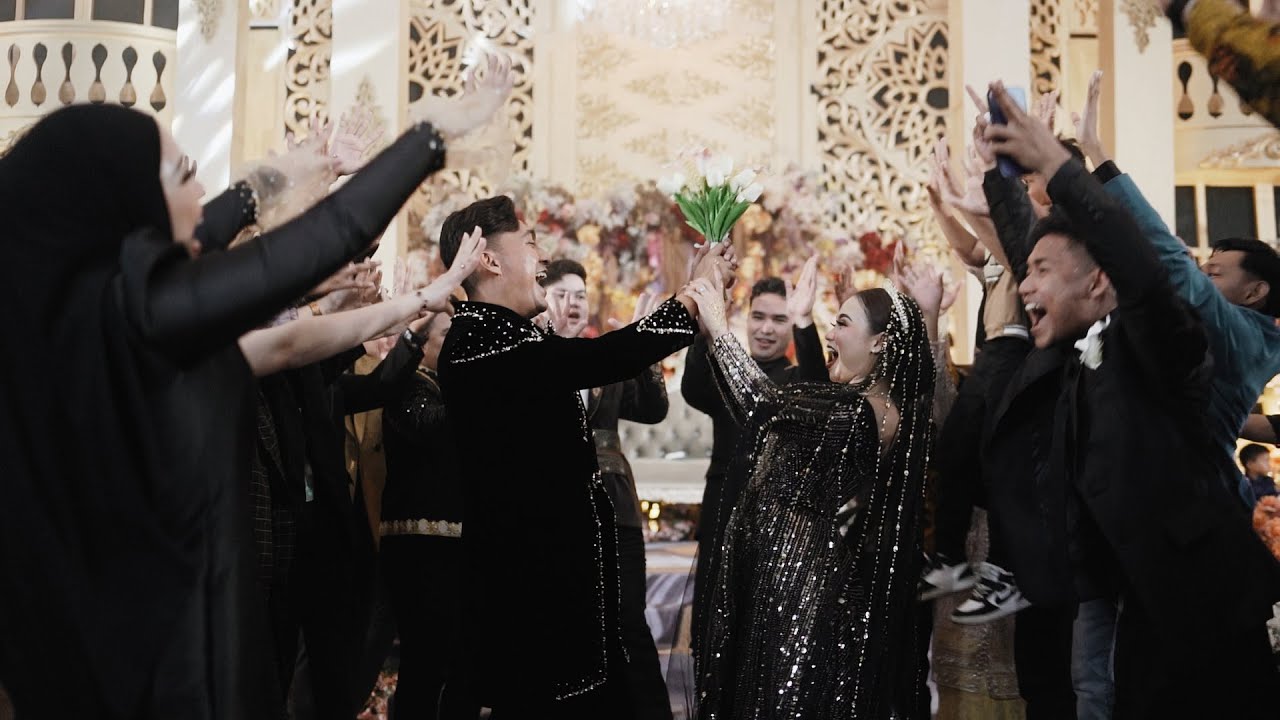 VIRAL FLASHMOB HEBOH WEDDING AULIA & CAHU