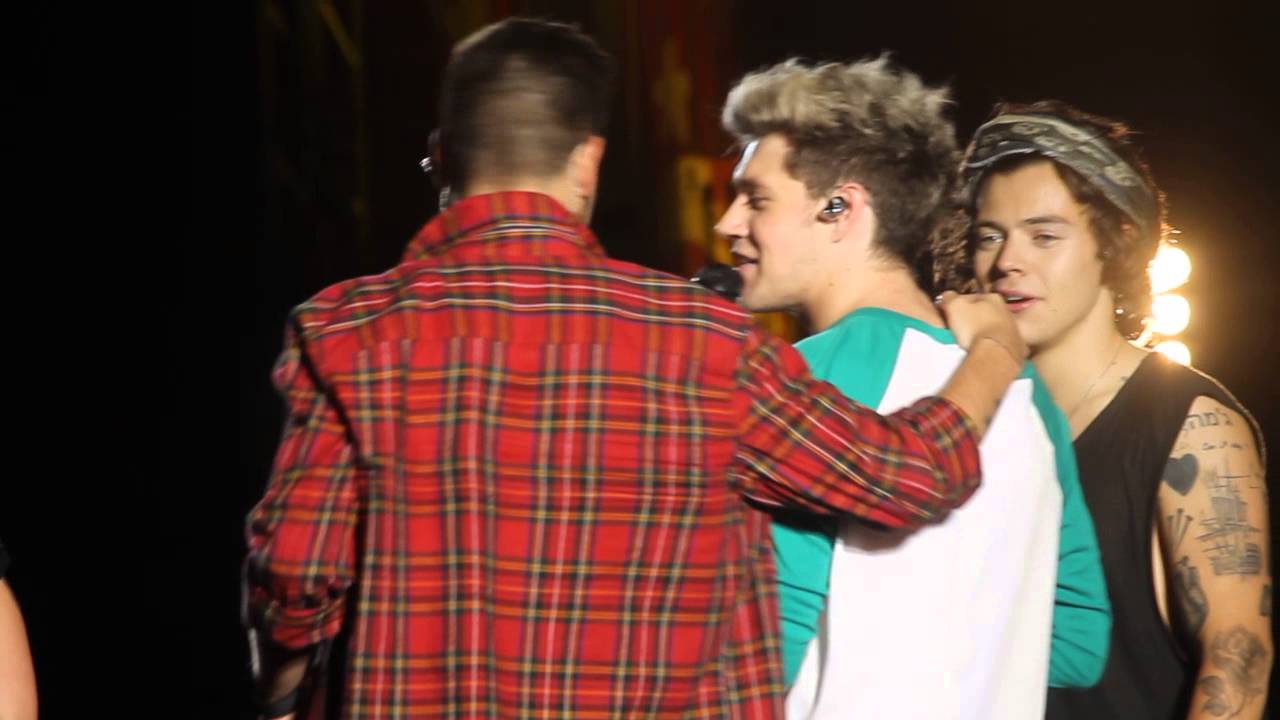 Video Questions pt. 2 @ Where We Are Tour - Buenos Aires, Argentina 3/5