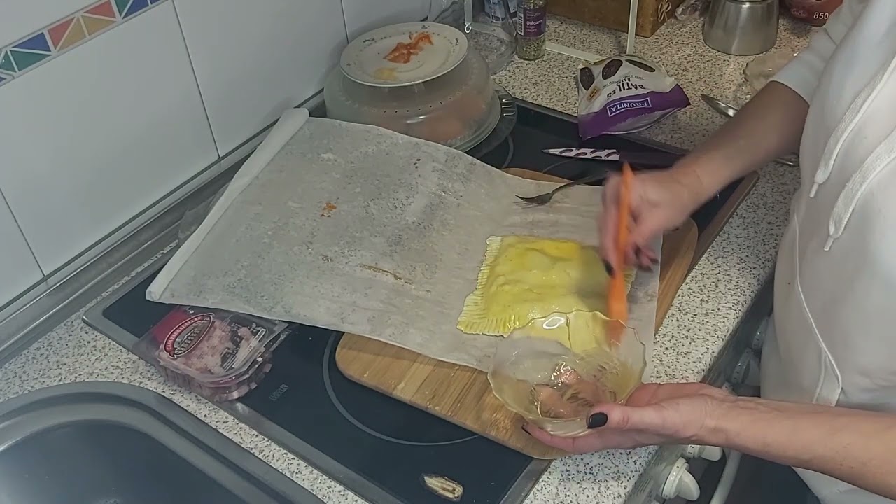 RECETAS FÁCILES Y RÁPIDAS DE EMPANADAS EN FREIDORA DE AIRE CECOFRY DELUXE RAPID SUN DE CECOTEC