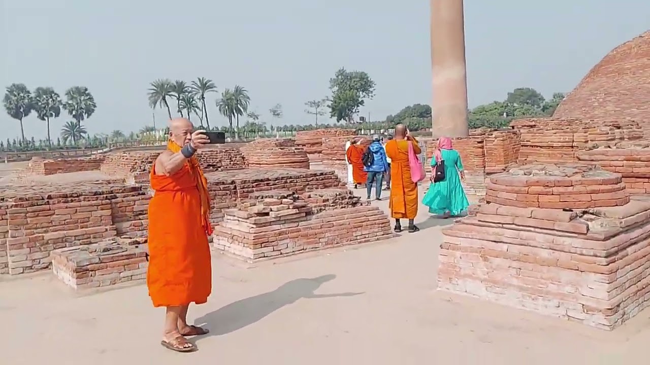 Vaishali me budh asthamBhim sing ke lathi