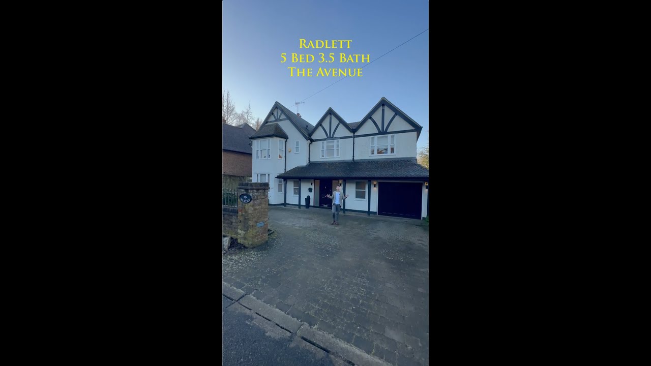 Radlett ~ 5 Bed 3 Bath ~ Prestigious Private Road ~ 'The Avenue'