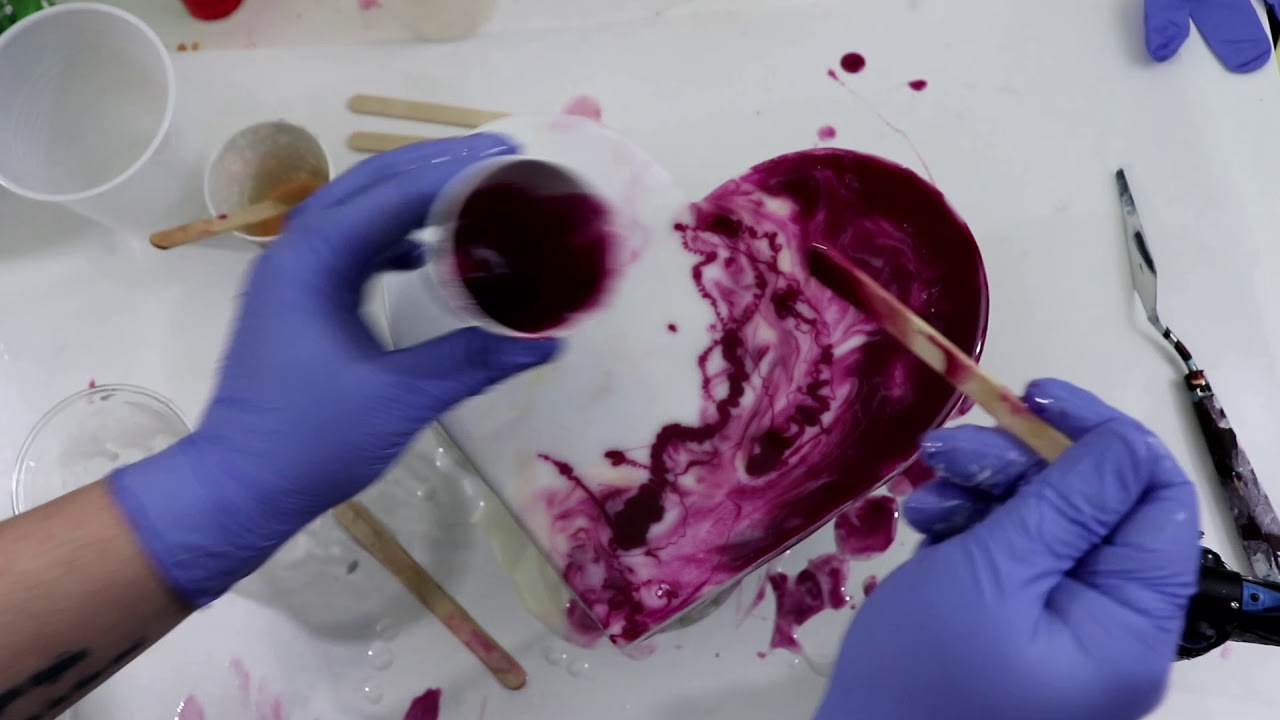 (236) Resin Pour on Wood Heart