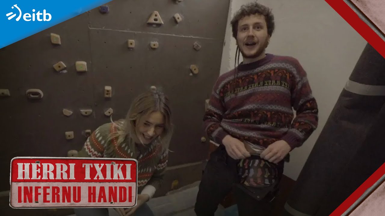 Galtzontzillo kutunak ditu Enekok, eta unibertsitateko azterketak gainditu ditu horiek jantzita
