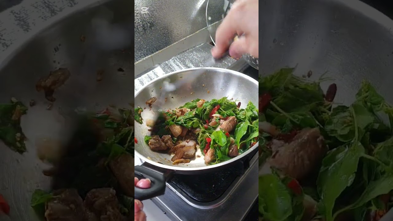 #cooking แบบสไบพร นำเสนอเมนู #ผัดกระเพราขาหมูตุ๋น ไข่ดาว อร่อยอร่อยจ้า